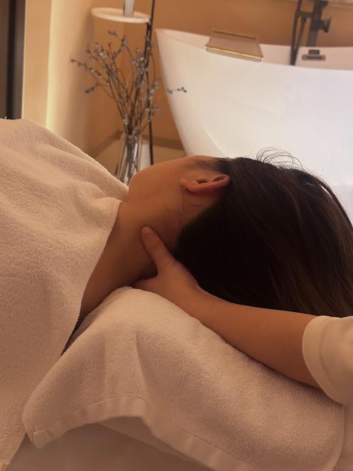 颈部淋巴按摩什么穴位