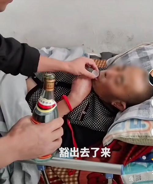 脑梗躺着吃饭 坐着呛