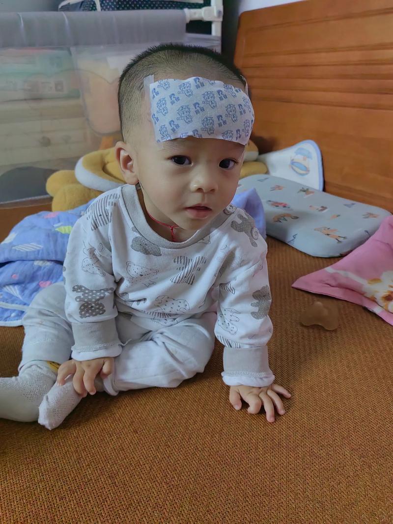 小朋友发烧 检查脑梗