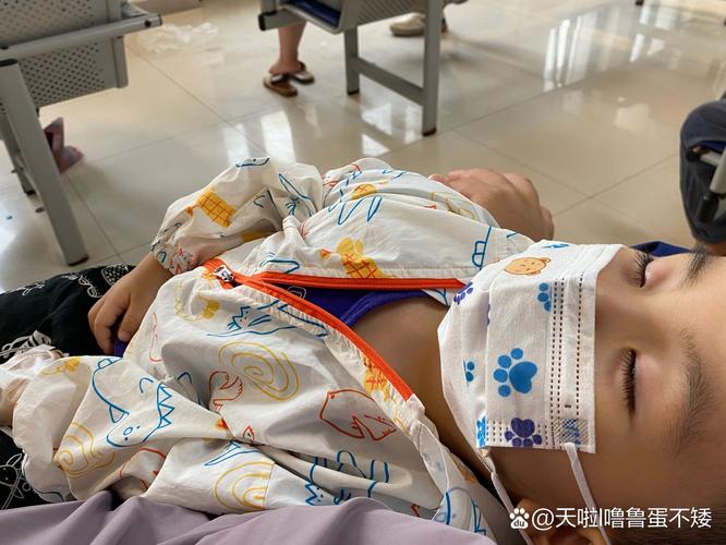 小朋友发烧 检查脑梗