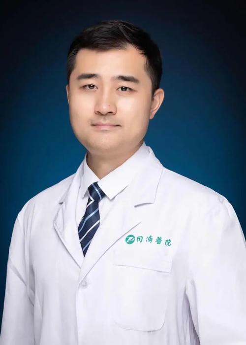 武汉同济风湿科正教授