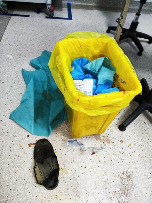 成都风湿病医院 垃圾