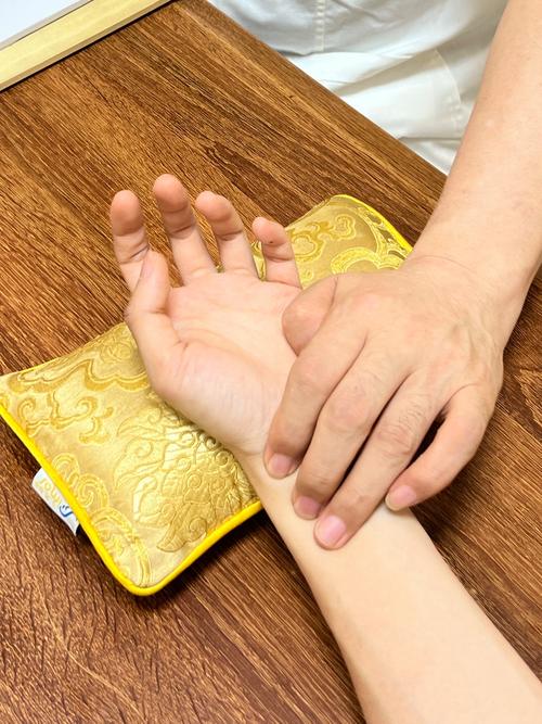 治疗类风湿的按摩视频